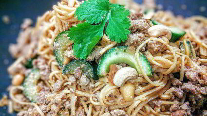 китайская лапша по-сычуаньски