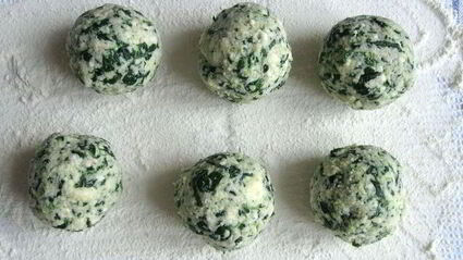 клецки со шпинатом и сыром