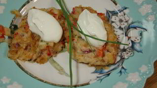 Котлетки из фасоли со сладким перцем и чили