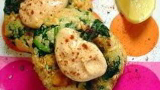 Котлеты из лосося с чесночным майонезом по-мароккански