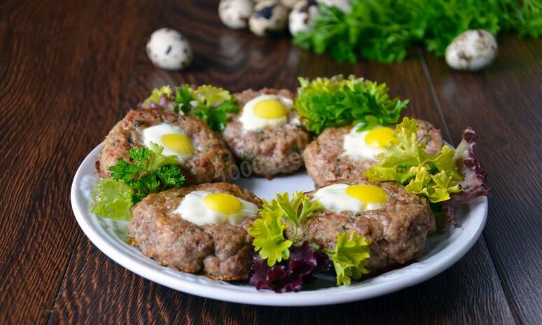 Рецепт котлеты павлиний глаз с перепелиными яйцами