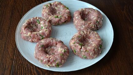 котлеты павлиний глаз с перепелиными яйцами