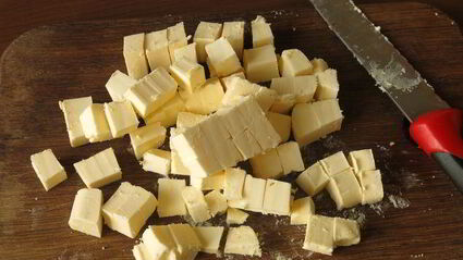 котлеты-привидения с пряным тыквенным соусом