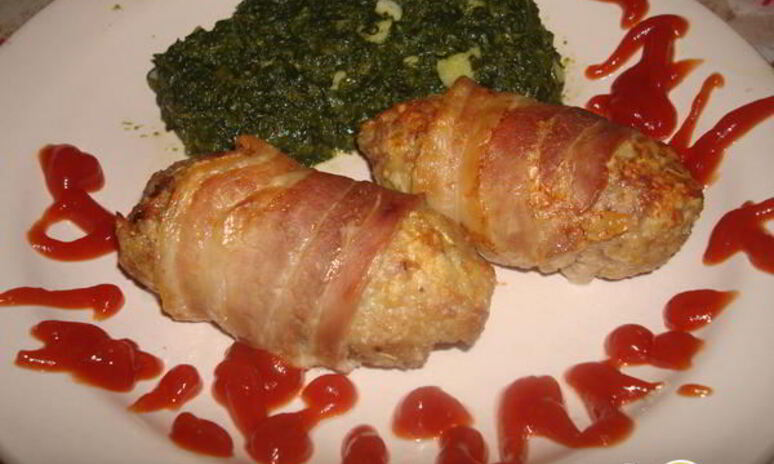 Рецепт котлеты с розмарином в беконе