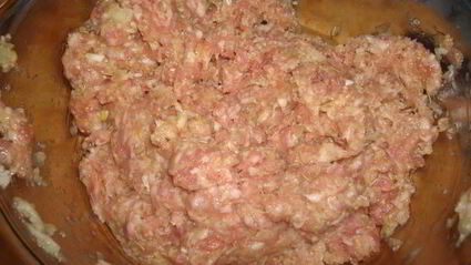 котлеты с розмарином в беконе