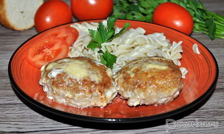 Рецепт котлеты в сливочно-сырном соусе