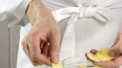 котлеты, запеченные в фольге с картофелем буланжер