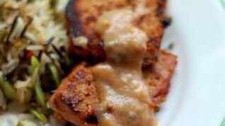 Куриные котлетки с подливой