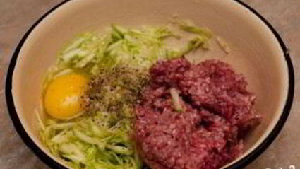 мясные котлеты с кабачками