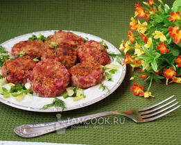Рыбные котлеты из консервов