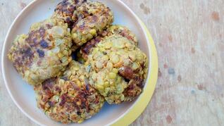 Вегетарианские котлеты из чечевицы