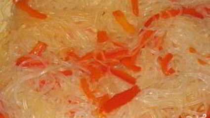 лапша с креветками и овощами