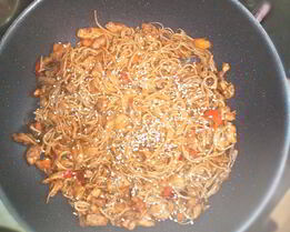 Лапша якисоба с говядиной