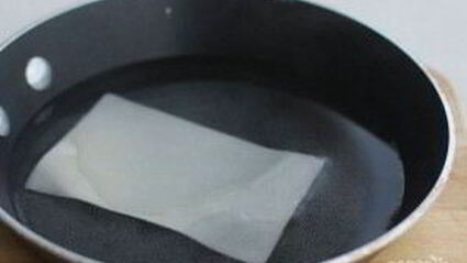 лазанья с курицей и соусом бешамель