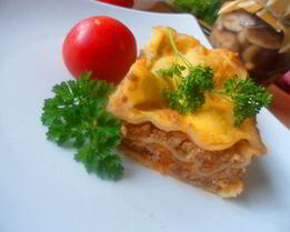 Лазанья с мясным фаршем и овощами