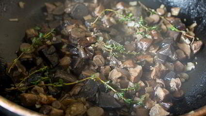 лазанья с мясом и лесными грибами