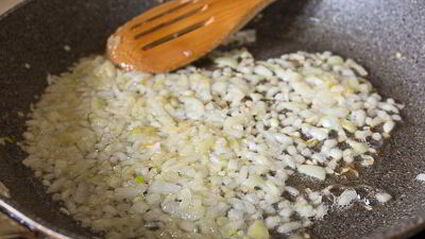 лазанья с мясом и лесными грибами