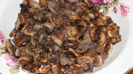 мясная лазанья с грибным соусом