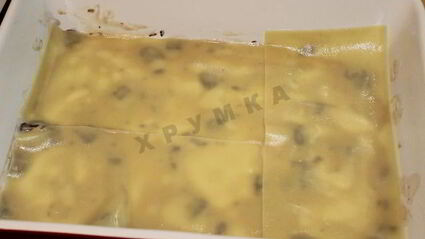 мясная лазанья с грибным соусом