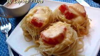 Гнезда из спагетти с куриным филе