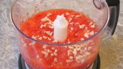 каннеллони с беконом под томатным соусом