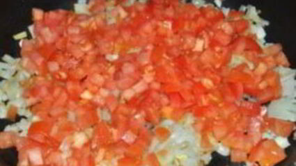 каннеллони с фаршем под соусом бешамель