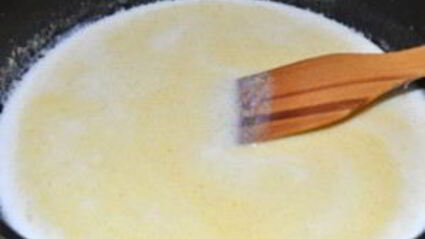 каннеллони с фаршем под соусом бешамель