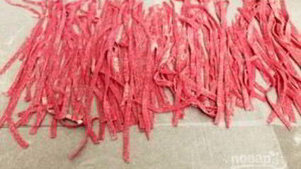 красные макароны