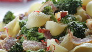 Макароны-ракушки с брокколи