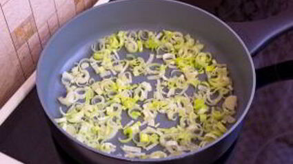 макароны с брокколи, цветной капустой и куриным филе