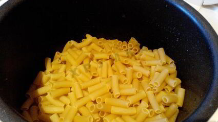 макароны с фаршем в мультиварке