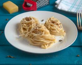 Макароны с говядиной и соусом болоньезе