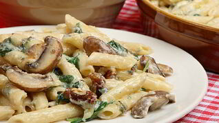 Макароны с грибами