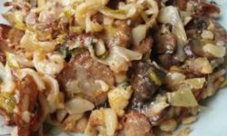Рецепт макароны с колбасой и грибами в духовке