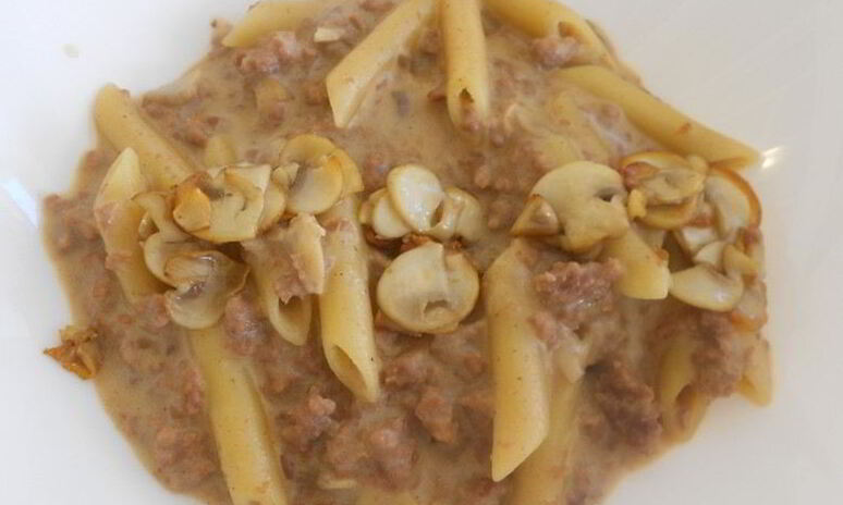 Рецепт паста с фаршем и грибами
