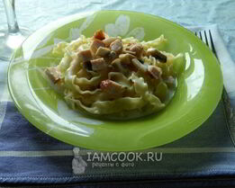 Паста с грибами и копченым мясом