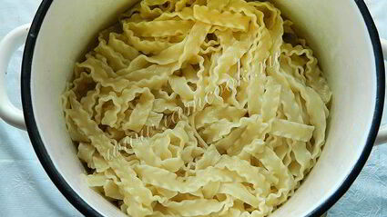 паста с грибами и копченым мясом