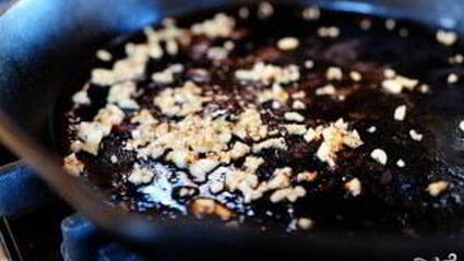 паста с морепродуктами и помидорами