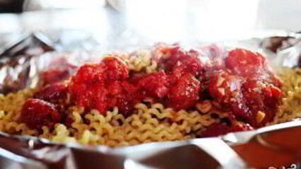 паста с морепродуктами и помидорами