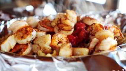 паста с морепродуктами и помидорами