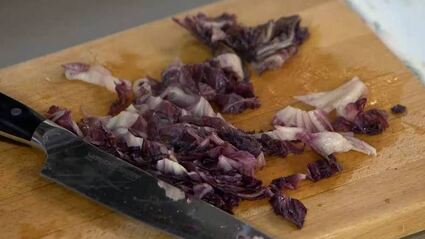 паста с радиккио, орехами и сыром