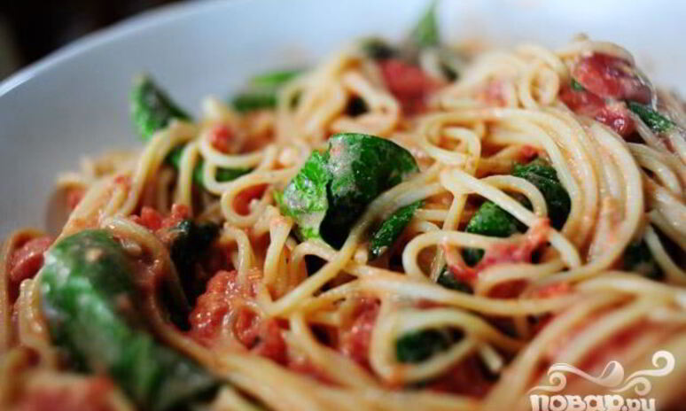 Рецепт паста с соусом из сыра и томатов