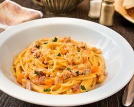 Паста с тыквой и беконом