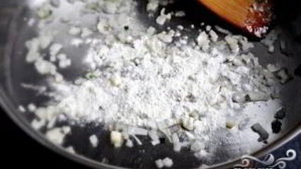 паста со сливочно-луковым соусом