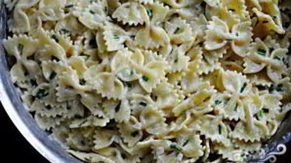 паста со сливочно-луковым соусом