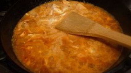 спагетти под соусом