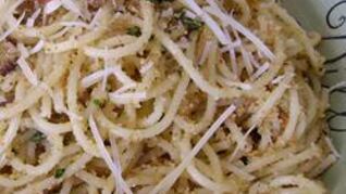 Спагетти с анчоусами по-сицилийски