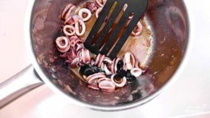 спагетти с чернилами каракатицы