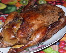 Индоутка с яблоками в рукаве