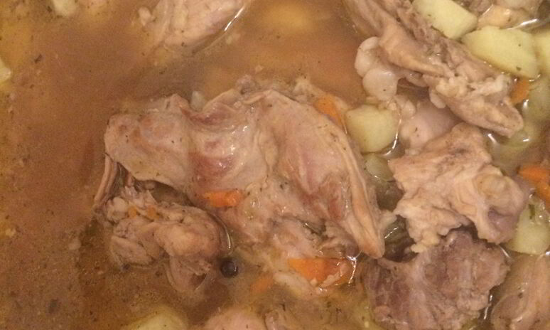 Рецепт кролик, тушеный с овощами и картофелем